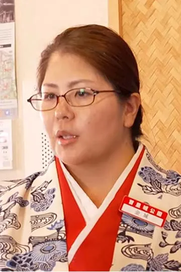 首里城解説員 金城智香子